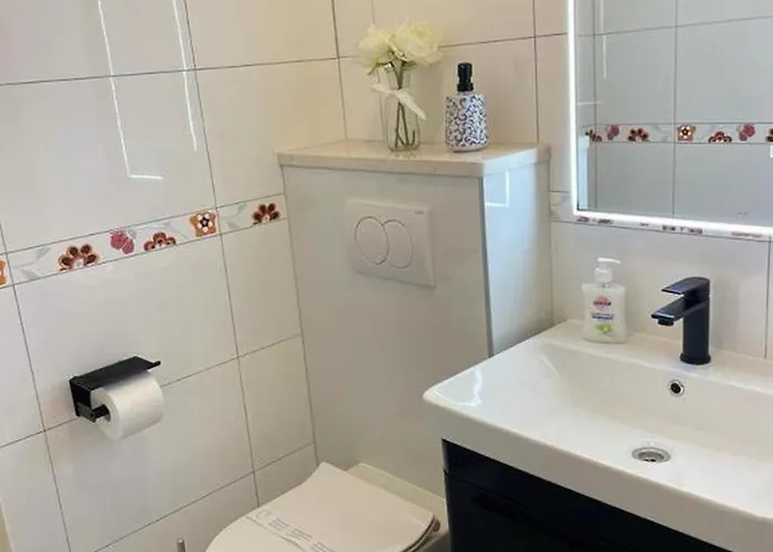 Appartement Modern In With Three Bedrooms And Balcony - Ta Leut Agency