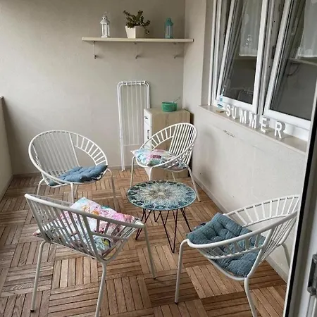 Apartment Modern In With Three Bedrooms And Balcony - Ta Leut Agency